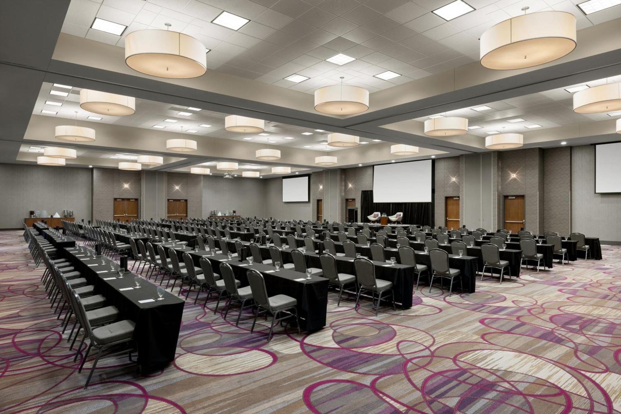 Courtyard By Marriott Omaha Bellevue At Beardmore Event Center Exterior photo