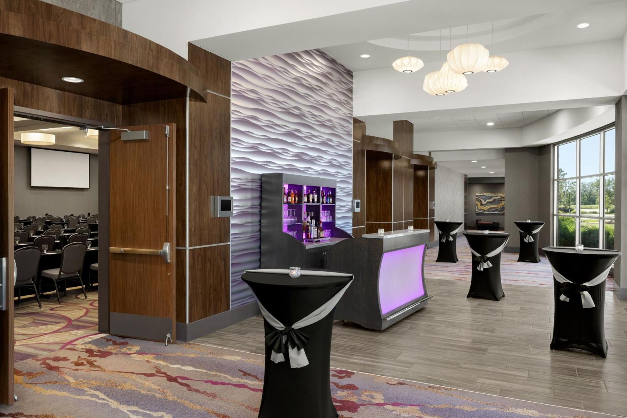 Courtyard By Marriott Omaha Bellevue At Beardmore Event Center Exterior photo