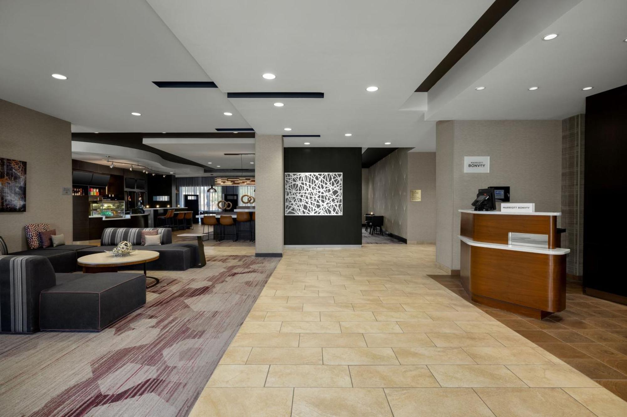 Courtyard By Marriott Omaha Bellevue At Beardmore Event Center Exterior photo