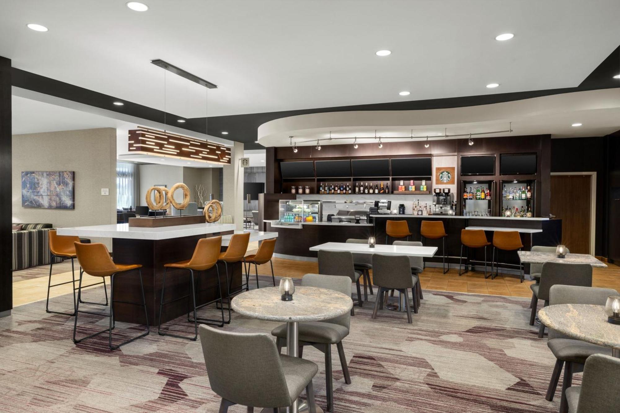 Courtyard By Marriott Omaha Bellevue At Beardmore Event Center Exterior photo